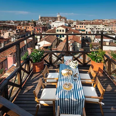 Penthouse With Rooftop Terrace And 360 Views Of - Venice5th * Benátky