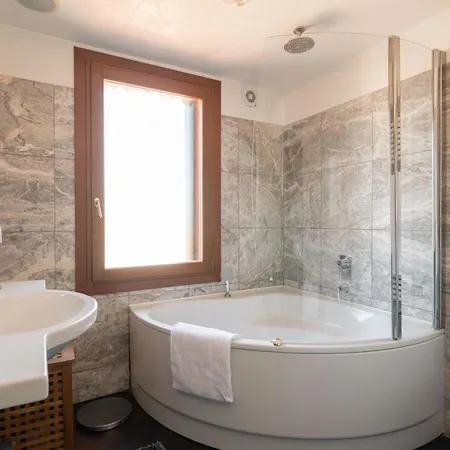 Apartmán Penthouse With Rooftop Terrace And 360 Views Of - Venice5th *