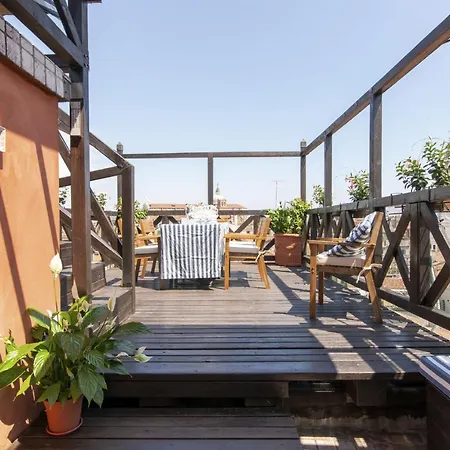 Penthouse With Rooftop Terrace And 360 Views Of - Venice5th