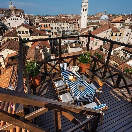 Penthouse With Rooftop Terrace And 360 Views Of - Venice5th Appartement *