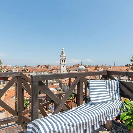 Penthouse With Rooftop Terrace And 360 Views Of - Venice5th Appartement